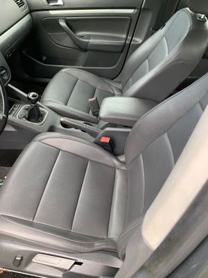2009 VW Jetta 5 Speed with Heated Leather Seats