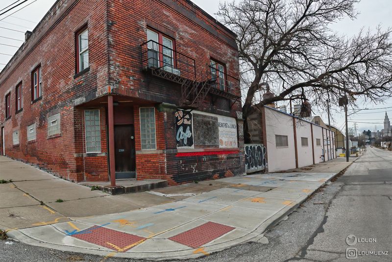 Jefferson Avenue + West 3rd St.