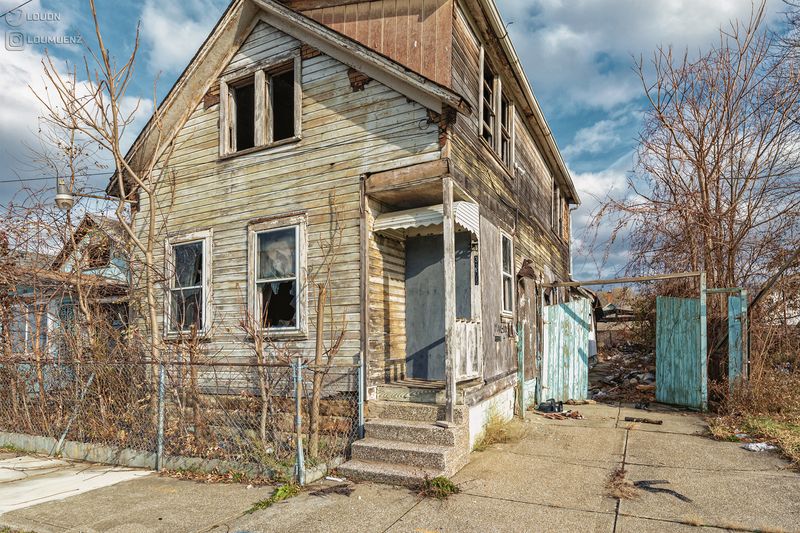 W.34th St. + Berne Ct.