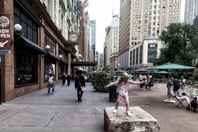 LittleLadyLibertyAtMacys.jpg