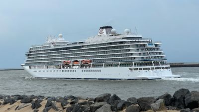 cruise ships / cruise liners A to Z
