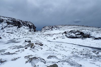 Sela Pass