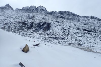 Sela Pass