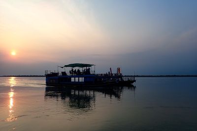 sunset boats-4300135.jpg