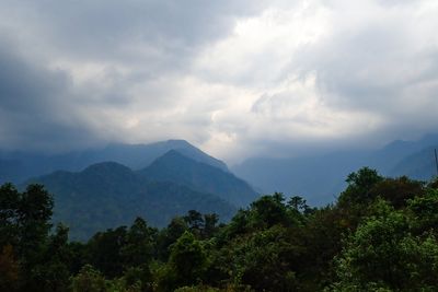 Sky mtns-5040180.jpg