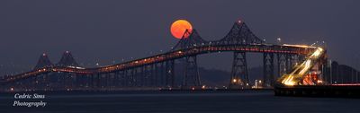   Super Blue Moon over Richmond-San Rafael Bridge 
