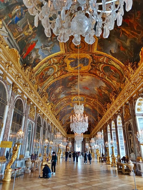 Chateau de Versailles. La galerie des Glaces