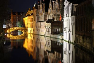 Bruges Canals. Groenerei