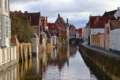 Bruges Canals. Gouden-Handrei