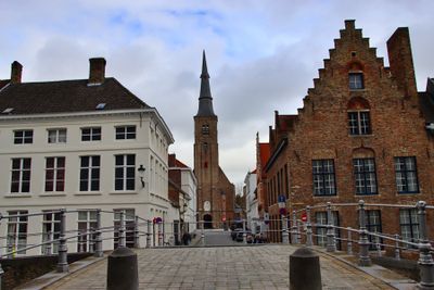 Bruges. Sint-Annakerk