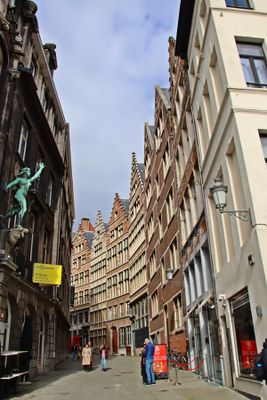 Antwerp. Kaasstraat
