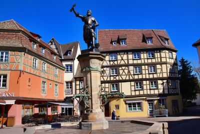 Colmar. Fontaine Schwendi