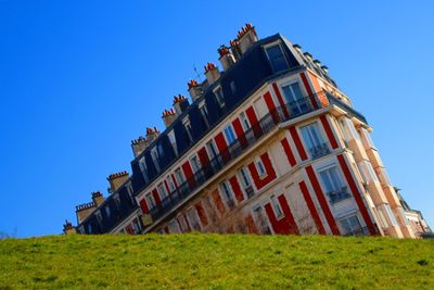 Paris. Montmartre: La Maison qui coule