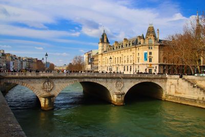 Paris. Pont au Change