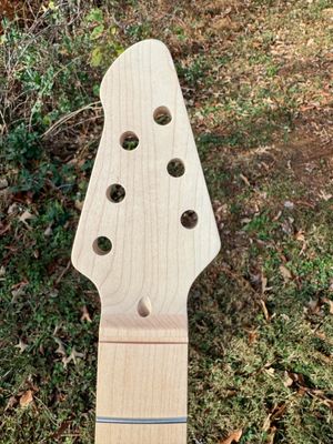 MusiKraft_headstock.JPG