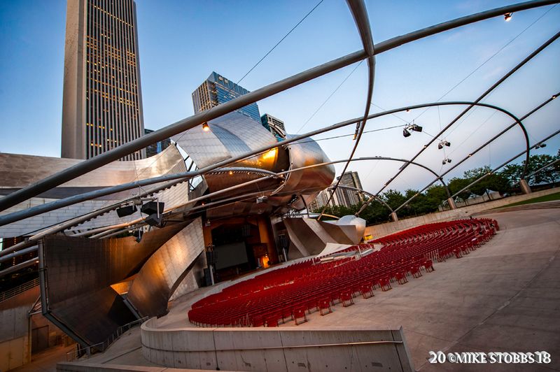 Jay Pritzker Pavilion 1.jpg