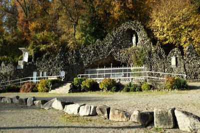 Grotte Notre-Dame de Clouange - 57 - France.
