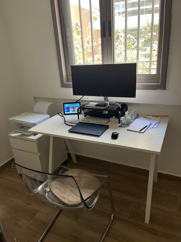 Desk in 3rd bedroom/den