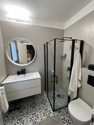 MBR bathroom