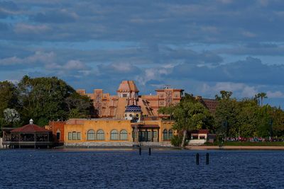 Maxico pavilion across the lagoon