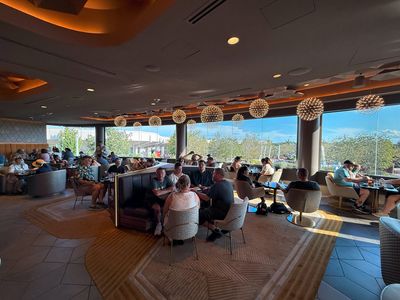 Geo 82 Lounge