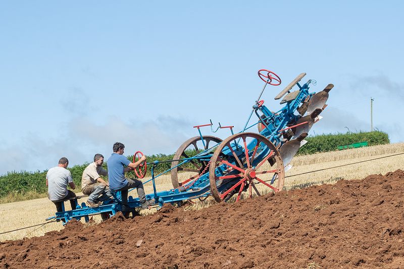 Ploughing by wire #3.jpg