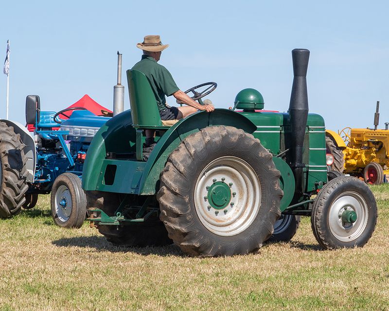 Tractors #21.jpg