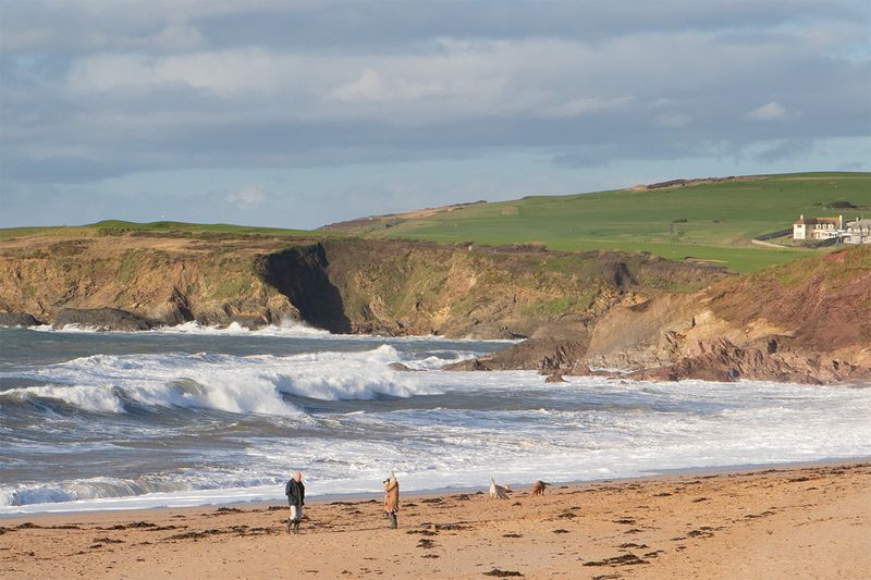 Week 02 - Walking along Thurlestone Beach.jpg