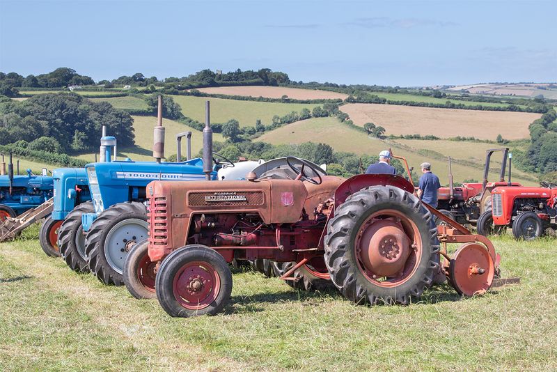 Tractors - static 09-08-25 #06.jpg