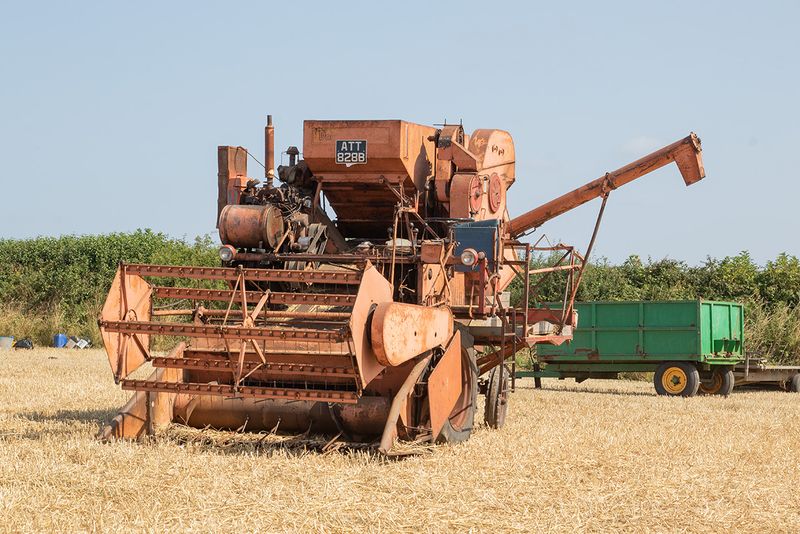 Tractors - working 10-08-25 #05.jpg