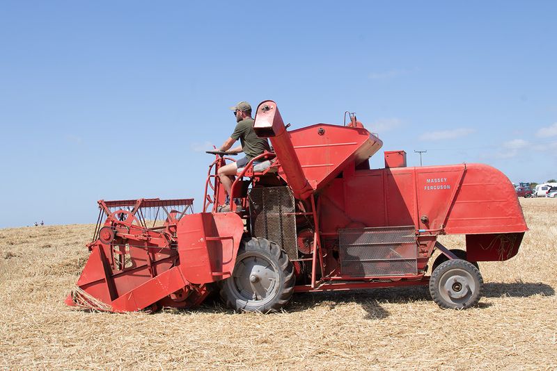 Tractors - working 10-08-25 #24.jpg