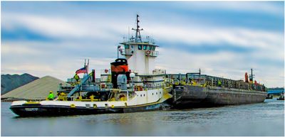 tug boat tues 4-25.jpg