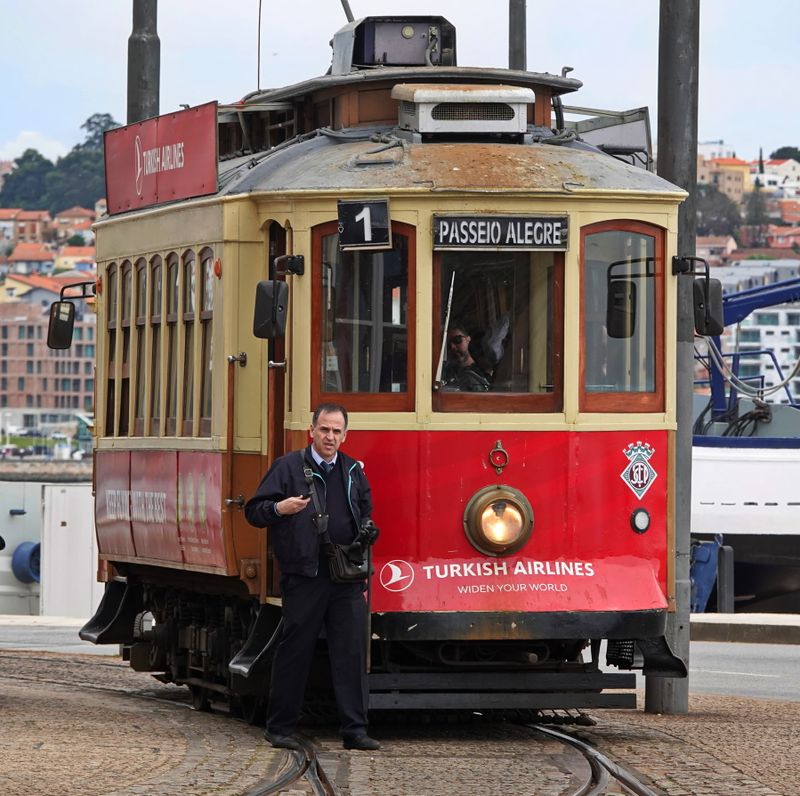 31 Porto Walking.jpg