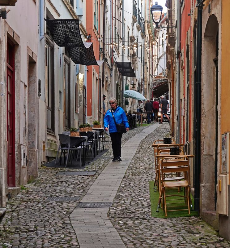 33 Coimbra University Library.jpg