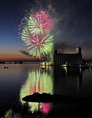 Canada Day Fireworks - Collingwood, Ontario July 1, 2024 (5)