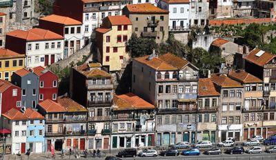 15 Porto Walking.jpg