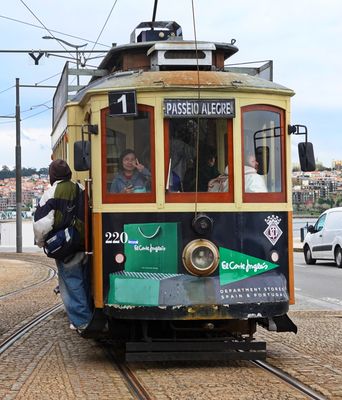 27 Porto Walking.jpg