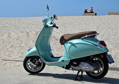 10 Praia Costa Nova Aviero Gondola.jpg