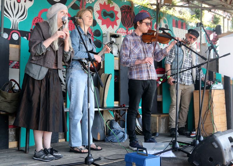 160: Irish music