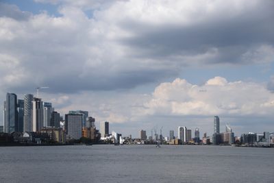 229: Thames Skyline