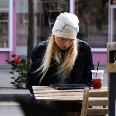 90: Tablet Watching