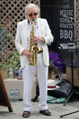 199: Sax Player
