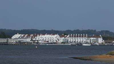 210: Moriconium Quay