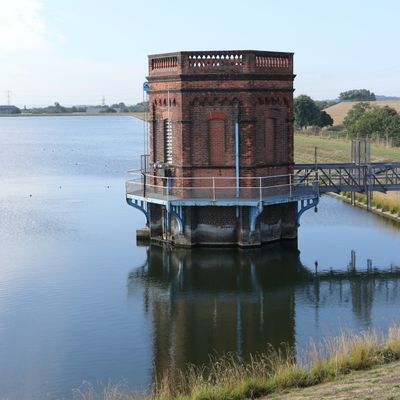 221: at Staines Reservoirs