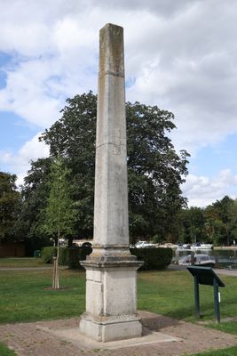 224: Henley's obelisk