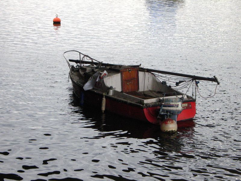 So many tatty old boats everywhere