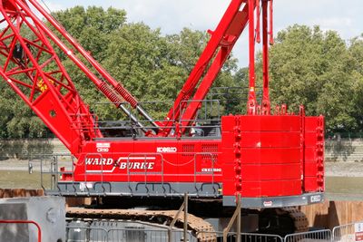 Crane to lift spoil out of the tunnel