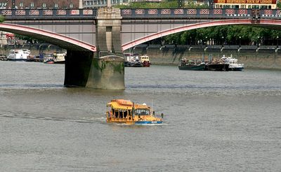 A DKUW just passed under the bridge