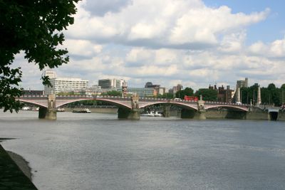 Lambeth Bridge looking upstream