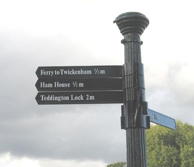 Sign at end of River Lane